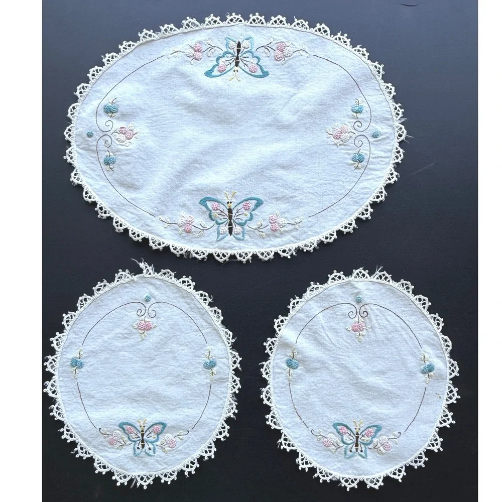Vintage Embroidered Butterfly Lace Doilies Set of 3 White Blue Pink Floral‎